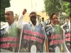 
      
      Cong holds protest in Lucknow, says UP govt has turned deaf...
      
      