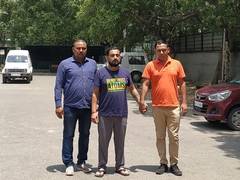 
      
      Delhi: Sandalwood smuggling racket busted, 1 held
      
      