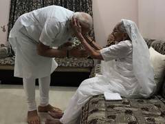 
      
      PM Modi visits mother Heeraben in Gandhinagar
      
      