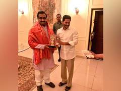 
      
      Andhra CM designate Jagan Reddy meets Ram Madhav in Delhi
      
      