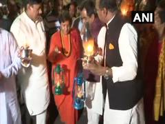 
      
      MP: Pragya Thakur, BJP workers protest against recurrent...
      
      