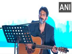 
      
      Israeli actor Tsahi Halevi sings 'yaara teri yaari' in New Delhi
      
      