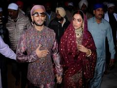 
      
      Ranveer, Deepika offer prayers at Golden Temple in Amritsar
      
      