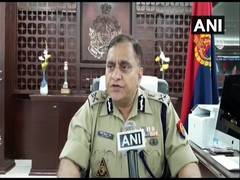 
      
      Assailants spent over half-hour with Hindu Samaj Party chief...
      
      