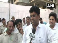 
      
      Dushyant Chautala to meet father Ajay Chautala at Tihar Jail today
      
      