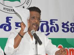 
      
      Dasoju Sravan slams TRS for filing false police cases against...
      
      