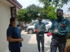 
      
      U'khand higher education vice-chairperson presents flowers to...
      
      