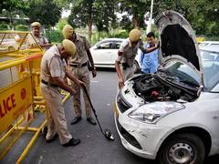 
      
      Delhi: Woman falls prey to Thak-Thak gang at Vikas Marg, case...
      
      