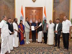 
      
         Delegation of Tamil Nadu MPs meet President Kovind
      
      