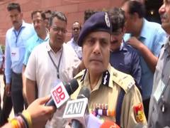 
      
      Briefed Home Min on situation in Hauz Qazi: Delhi Police...
      
      