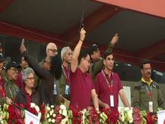 
      
      Sports minister Kiren Rijiju flags off Airtel Delhi Half Marathon
      
      