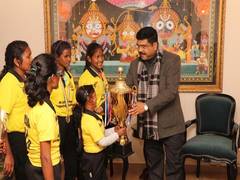 
      
      Dharmendra Pradhan meets Odisha Women Blind Cricket Team
      
      