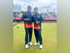 
      
      CWG: Dinesh, Sunil reach Men's Pairs QFs in Lawn Bowls
      
      