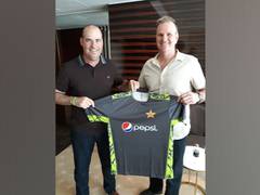 
      
      Bradburn steps down from Pakistan cricket's head of...
      
      