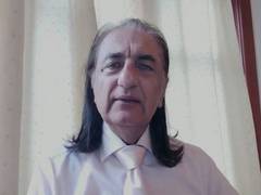 
      
      Beware Kashmiris, Abdullahs are 'two-headed snakes', says activist
      
      