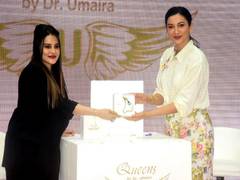 
      
      Bollywood Actress Gauahar Khan launches 'Queens lift', a...
      
      