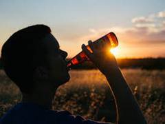 
      
      Study suggests fewer college-aged Americans consume alcohol now
      
      