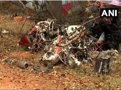 
      
      9 killed in plane crash in Hawaii
      
      