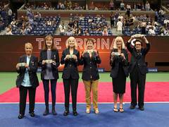 
      
      Billie Jean King, 'Original 9' stars honoured at US Open
      
      