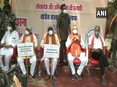 
      
      After FIR in toolkit case, Raman Singh, BJP leaders hold...
      
      