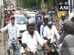 
      
      After ease in lockdown, heavy traffic at Andhra-Telangana border
      
      