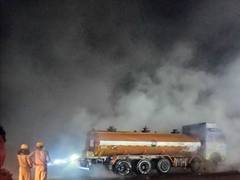 
      
      Acid leaks from tanker en route Kolkata on NH-16
      
      