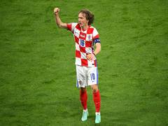 
      
      Euro 2020: England and Croatia cruise into last 16
      
      