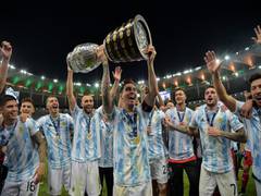
      
      Google CEO Sundar Pichai hails Lionel Messi as 'best ever'...
      
      