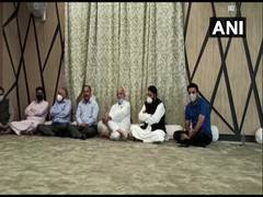 
      
      Mehbooba Mufti holds PDP meeting in Srinagar after meet with...
      
      
