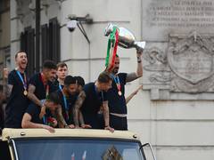 
      
      Euro 2020: Italy's open-bus parade in Rome was not authorised...
      
      