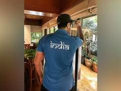 
      
      Anil Kapoor cheers for India's Olympics 2020 contingent
      
      