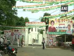 
      
      Posters welcoming Priyanka Gandhi Vadra installed at Lucknow...
      
      