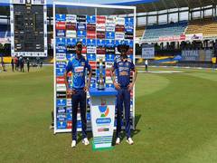 
      
      SL vs Ind, 2nd T20: Shanaka wins toss, opts to field
      
      