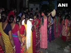 
      
      Long queues outside vaccination centres in WB's Siliguri,...
      
      