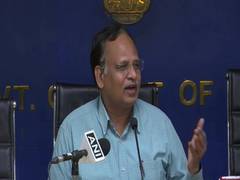 
      
      Delhi govt gave Rs 293 cr to NDMC in advance for salaries:...
      
      