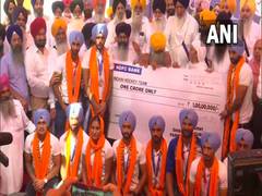 
      
      SGPC awards Rs 1 crore to Indian men's hockey team 
      
      