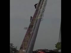 
      
      Haridwar: Policeman saves life of man who climbed to top of...
      
      