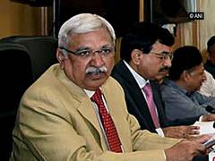 
      
      EC tells parties to observe 'silence period' on all media,...
      
      