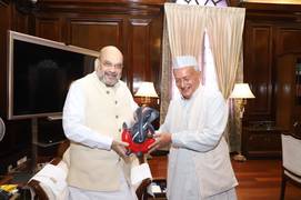 
      
      Maha Guv calls on Amit Shah
      
      