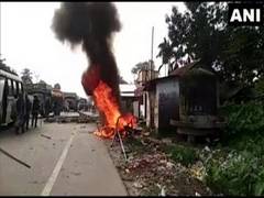 
      
      WB: TMC, BJP blame each other for Coochbehar clashes
      
      