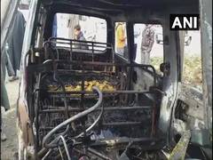 
      
      J-K: Terrorists set ablaze two vehicles in Kulgam
      
      