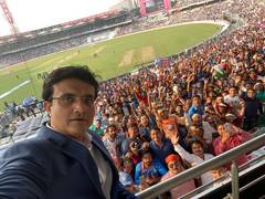 
      
      Ganguly's selfie with Eden Gardens' crowd is sure to win you over!
      
      