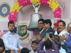 
      
      Day-night Test: Viswanathan Anand, Magnus Carlsen ring Eden...
      
      