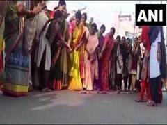 
      
      Andhra Pradesh: Women celebrate encounter killing of alleged...
      
      