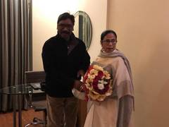 
      
      Ranchi: Hemant Soren meets Mamata
      
      