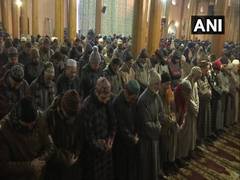 
      
      J-K: No permission for congregational prayers at Jamia Masjid
      
      