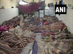 
       As winter sets in Delhi, night shelters filled to capacity
      