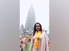 
      
      Hema Malini visits Buddha temple in Gaya 
      
      
