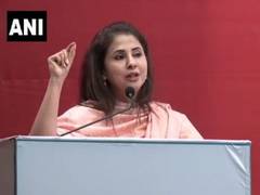 
      
      Urmila Matondkar compares CAA with Rowlatt Act, gets WW II...
      
      