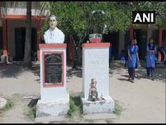 
      
      Goddess' idol, statue of freedom fighter vandalised in Andhra...
      
      